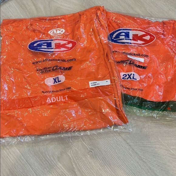 NEW Orange Short Sleeve Men's Dri-fit Tee - Picture 4 of 4